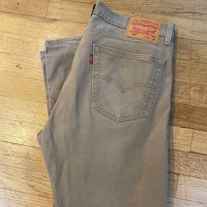 Levi's Men's Tan Relaxed Jeans